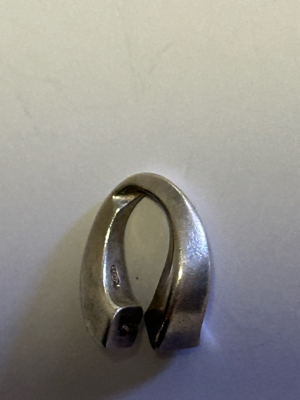 Gucci Gold-Tone Modern Hoop Pendant - Picture 6 of 12